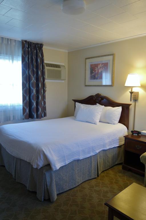 Monument Mountain Motel เกรทบาร์ริงตัน ห้อง รูปภาพ
